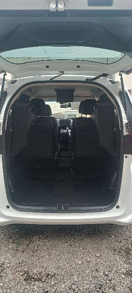 Honda Freed G package full option 11