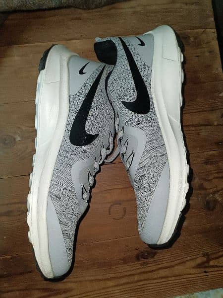 nike shoes/sneakers 2
