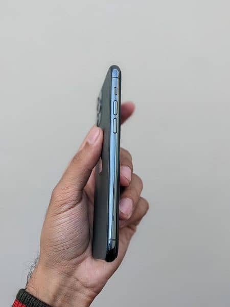 iphone 11 Pro Max 100 Battery Health Exchange OnePlus pixel Samsung 3