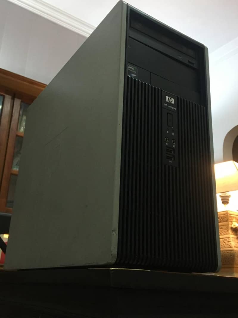 HP Compaq dc5850 Desktop Computer Urgent Sale 0