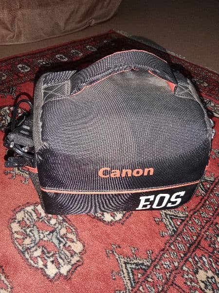 Canon EOS 200D 2