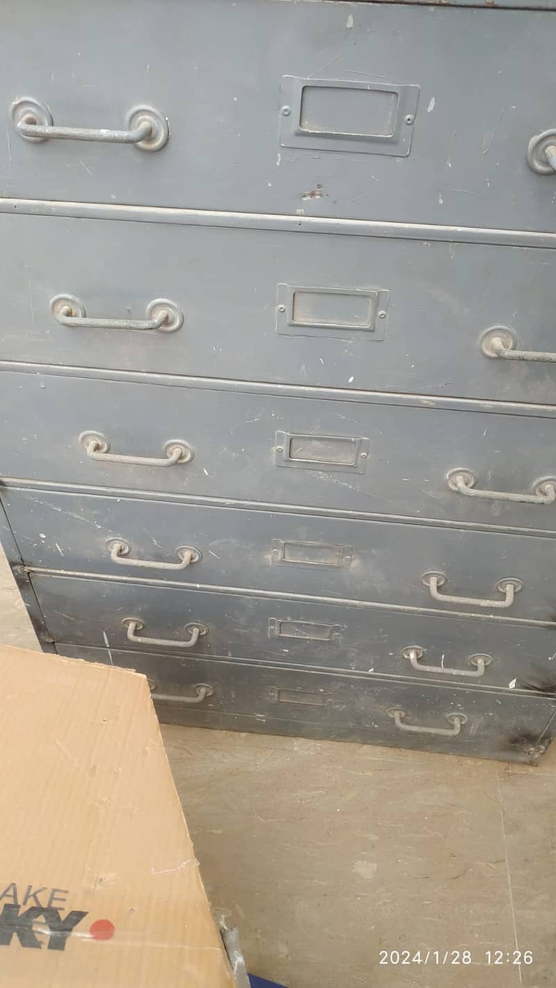 OFFICE STEEL LOCKER AND CABINET FOR SALE IN WORKING CONDITION CUPBOARD 2