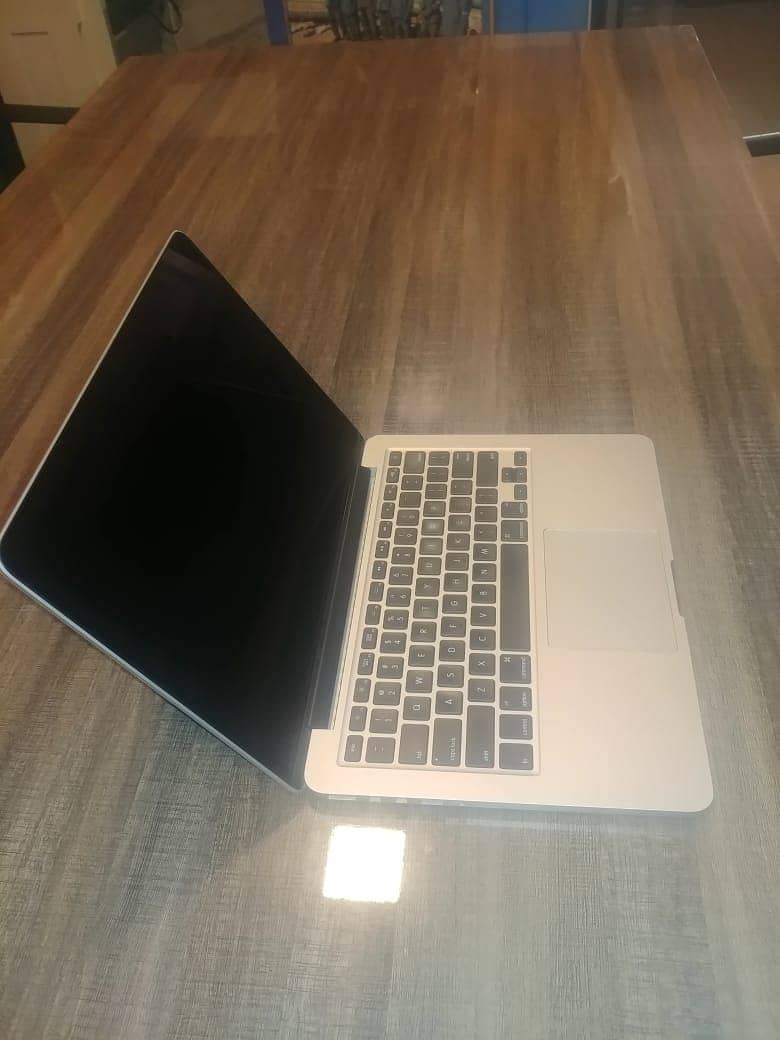 MacBook Pro| 13 Inch Display | Early 2015|core i 5 6