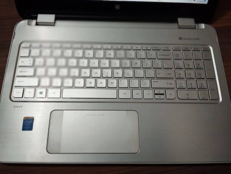 HP laptop 10/10 Condition 4