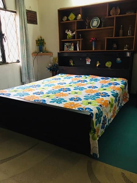 iron bed, king size, with medica gel 6 inches mattress 19