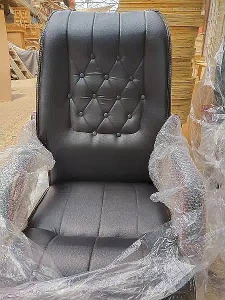 Office chair - visitor chair - Executive chair for sale in karachi 5
