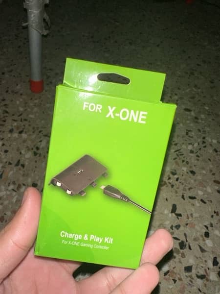 Xbox Charge and play kit 0