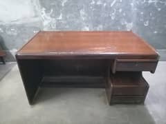 Workman Executive Table / Office Furniture 0