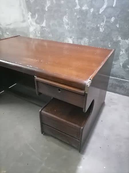 Workman Executive Table / Office Furniture 2