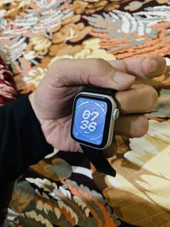 Apple Watch Nike SE GPS + Cellular 40mm (1st gen)