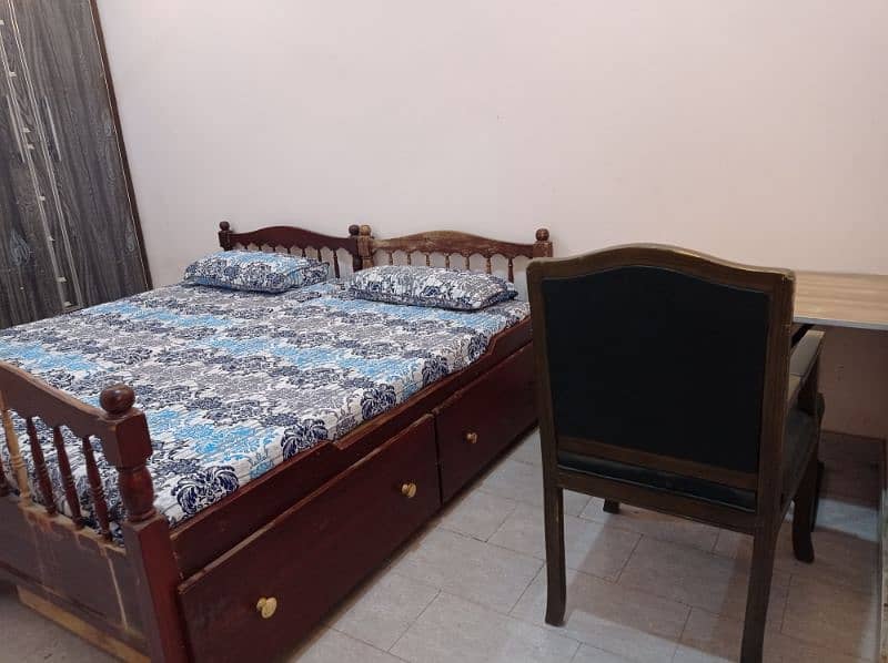 Basement room/portion for rent in family home ideal for students 7