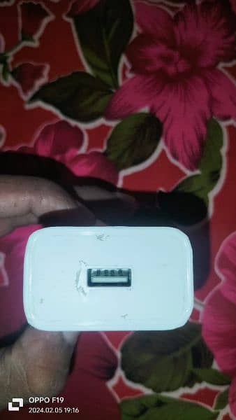 one plus 18 wat super fast original box wala charger for Sall 3