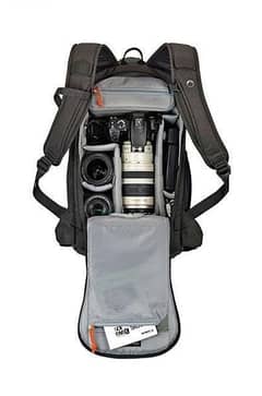 Lowepro Flipside 300

Backpack/Camera bag