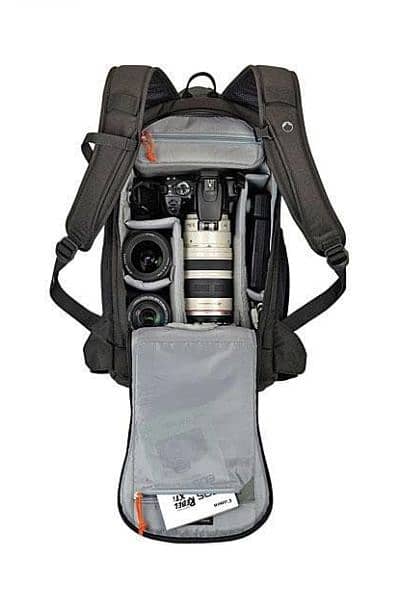 Lowepro Flipside 300

Backpack/Camera bag 0