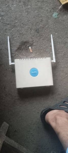 Zyxel Router for sale Rs 3000 1