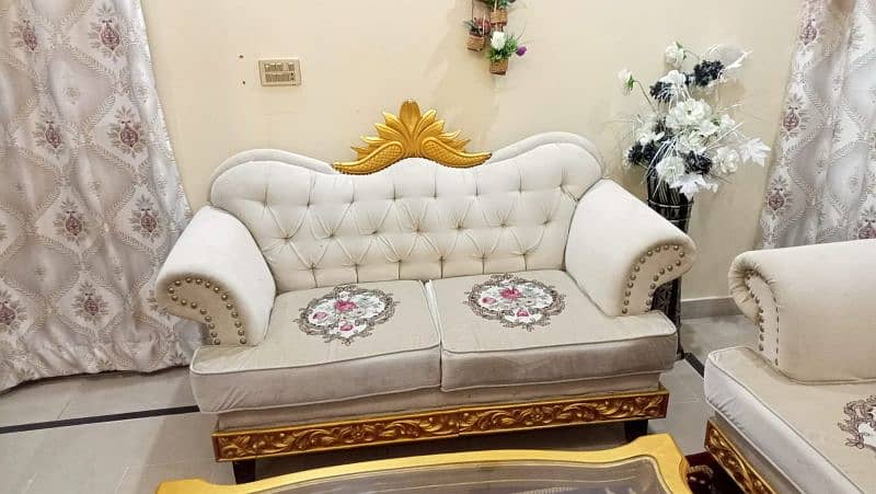 7 seater sofa with table 0