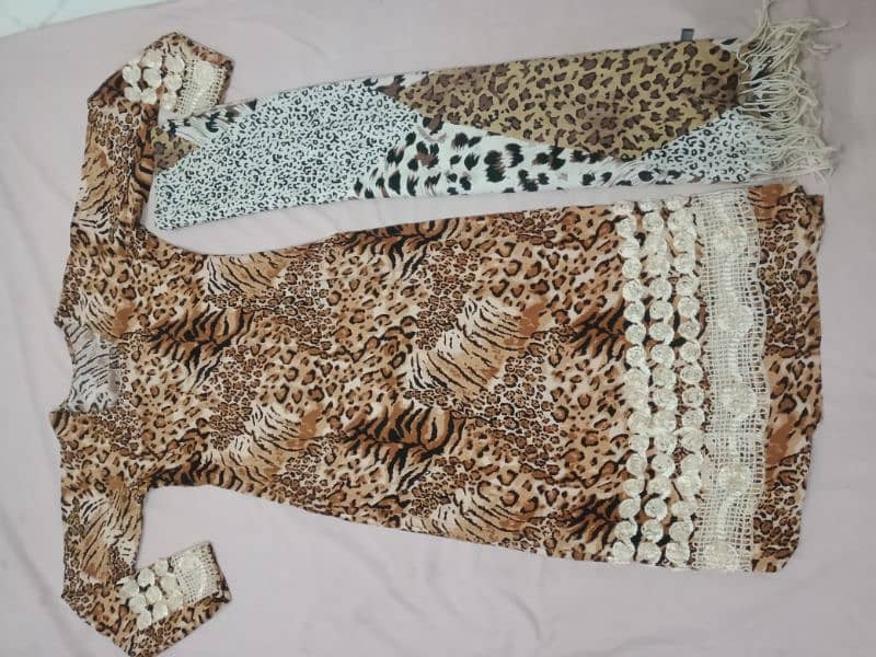 Cheetah print Stitched Qameez and shawl 0