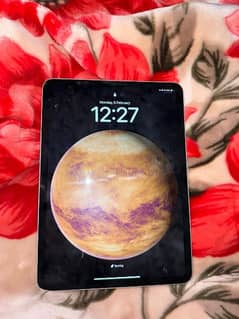 Apple Ipad Pro M2 chip 128 gb for sell in 10/10 condition. .