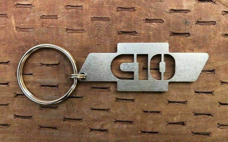 custom metal keychain 7