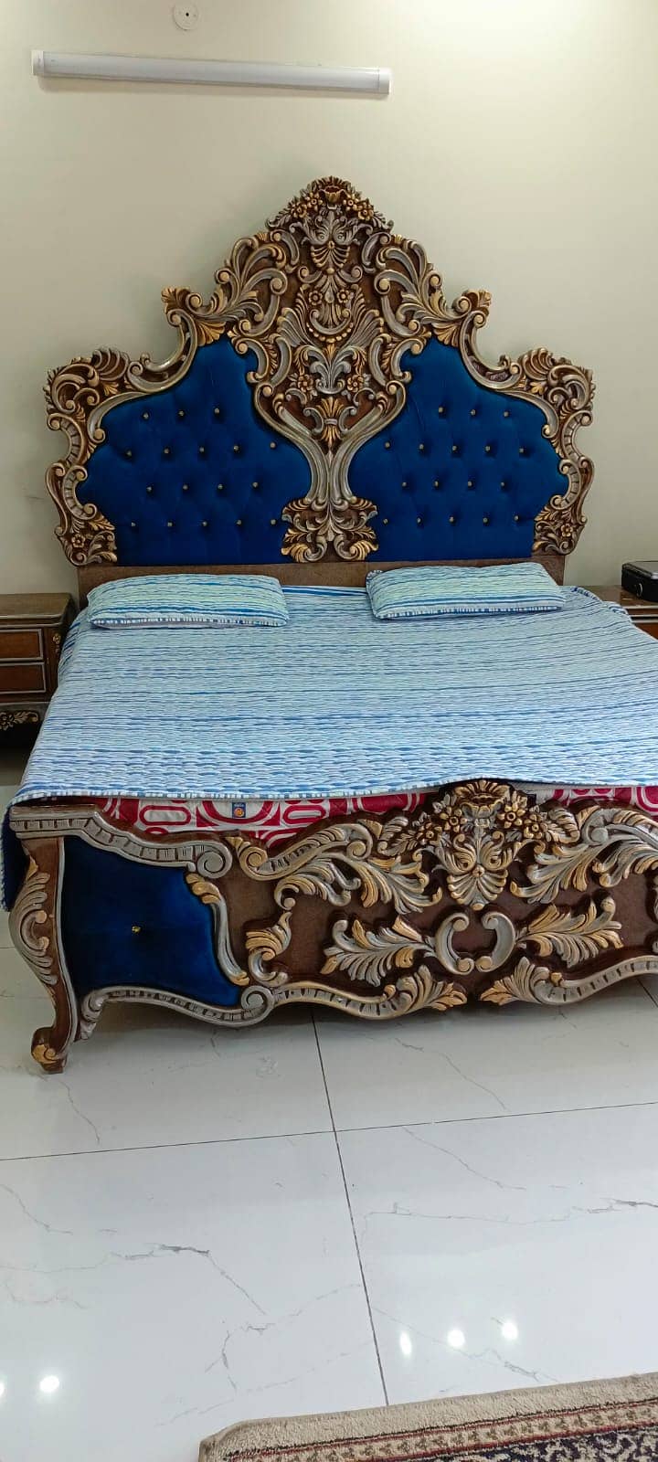 King Size Bed / Double Bed 2