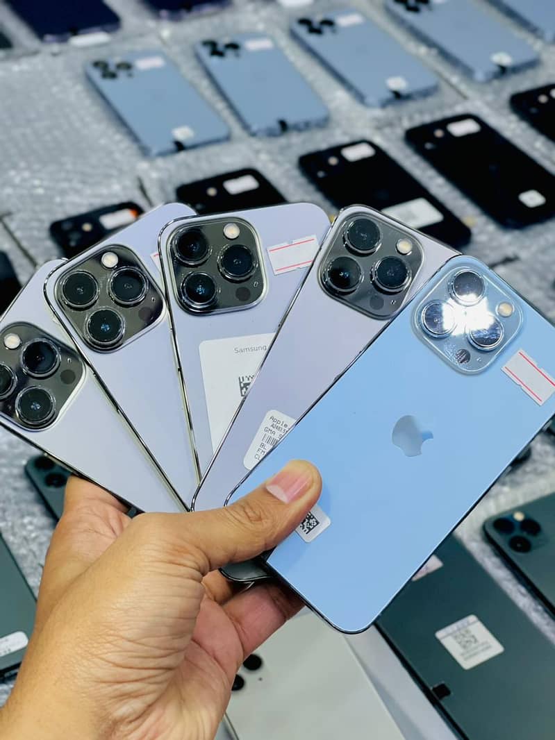 IpHone Stock available Iphone XS Max /Iphone 11/ Iphone 12 / Iphone 13 9