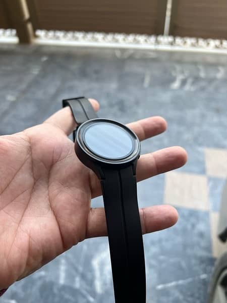 Samsung watch 5 pro, 45 mm, Titanium black, brand new, barely used 3