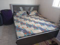 new bed and almari 3 dooor