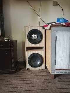 12 inch 2 original  subwoofer with box and brand new heavy amplifier