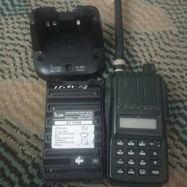MOTOROLA GP2000 Made in Malaysia with all new accessories 9