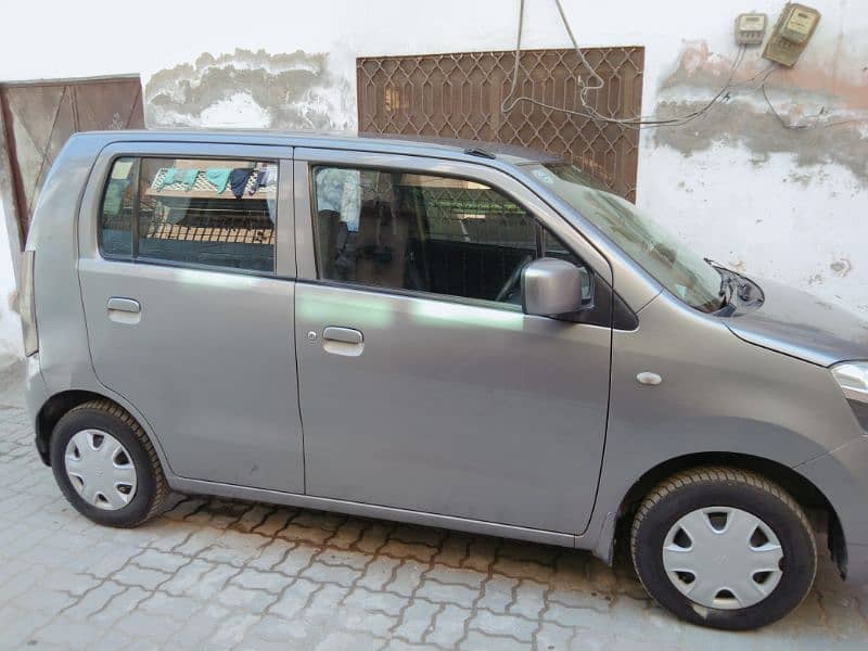 Suzuki wagon R 2014 1