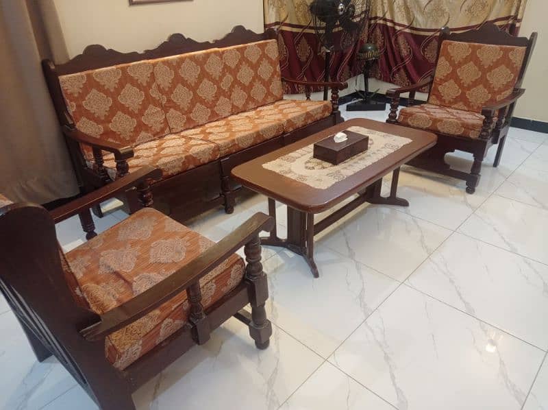 5 seater wooden sofa set with center table for sale in Islamabad 0
