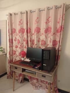 4 pcs curtains available for sale in Islamabad