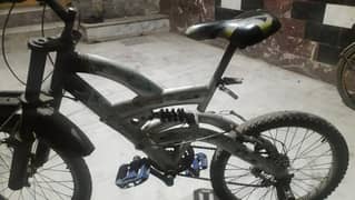 F16 Bicycle in good condition