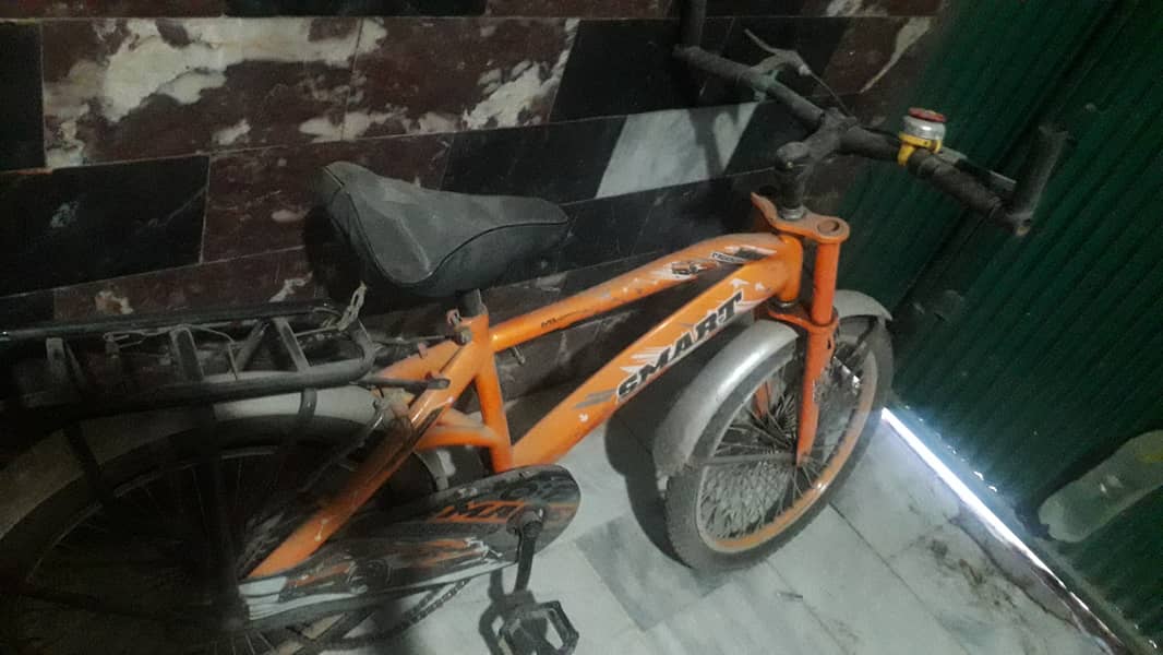 F 16 bicycle in good condition 4