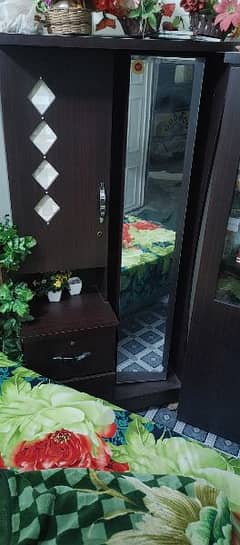 4 piece furniture in good condition.
