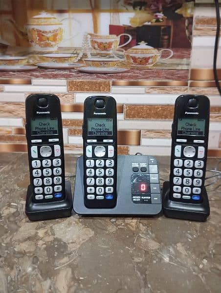 UK imported Panasonic trio cordless phone with intercom with answer m 8