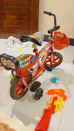 Two Wheel cycle for 3 to 6 year kids
