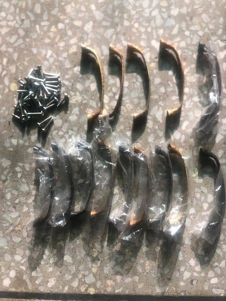 14 x Dressing/side table drawers handles with screws 3
