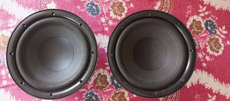 Speakers /surround speakers/woofers different prices 8