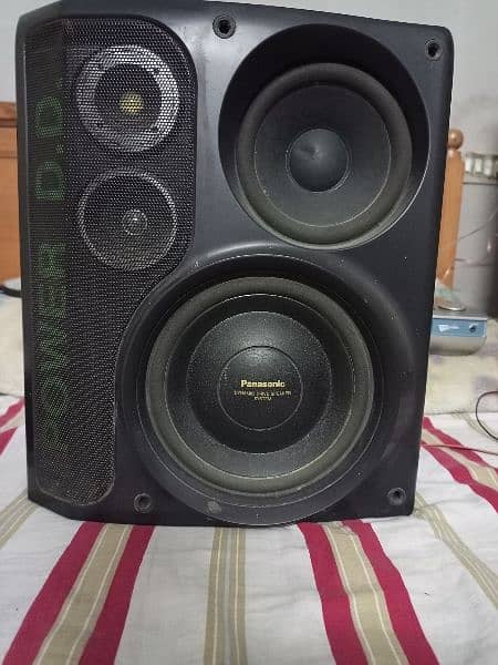 Speakers /surround speakers/woofers different prices 0