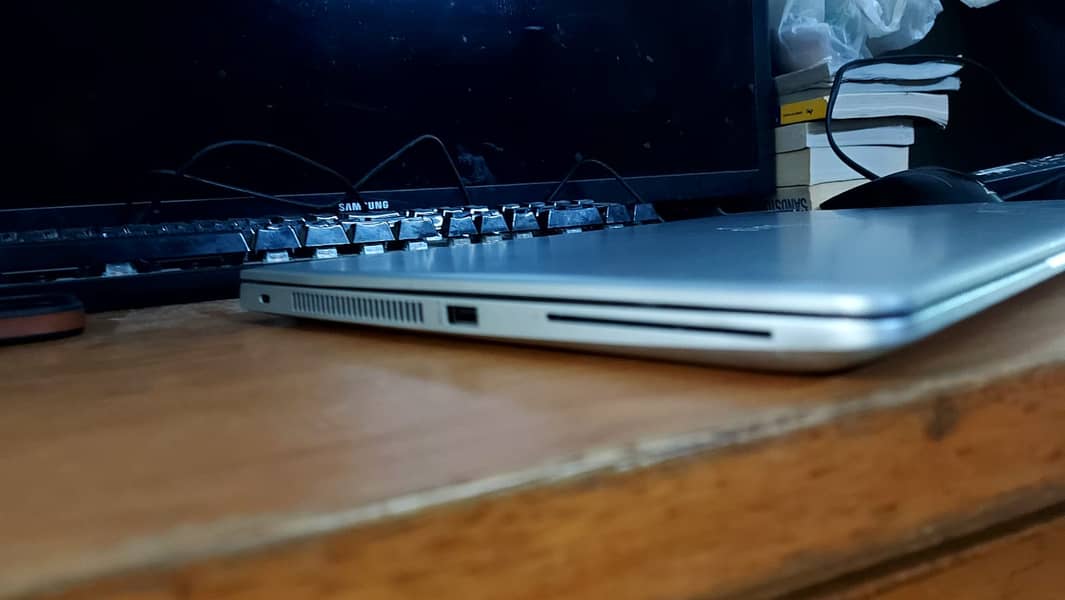 HP EliteBook 840 G6 Core i7 - 8th Gen 2