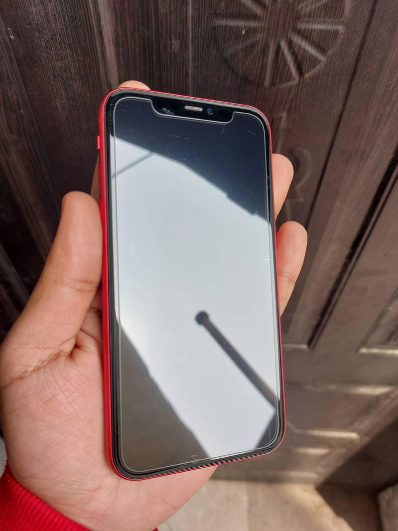 iPhone 11 red product 256gb jv water pack 1