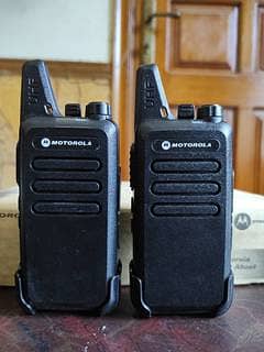 Motorola KDC_5WLN U_H_F Wireless Walkie Talkies Radios 2