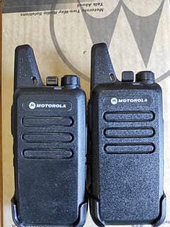 Motorola KDC_5WLN U_H_F Wireless Walkie Talkies Radios 5