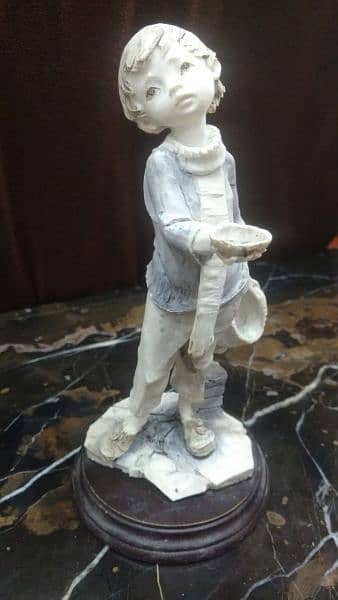 Antique  style  statue 2