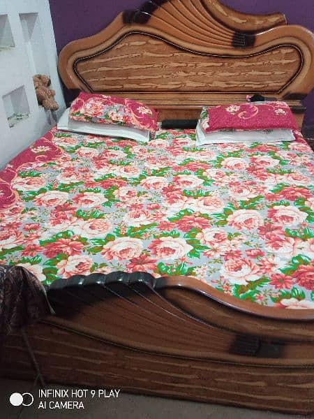 bed with mattress good condition 2