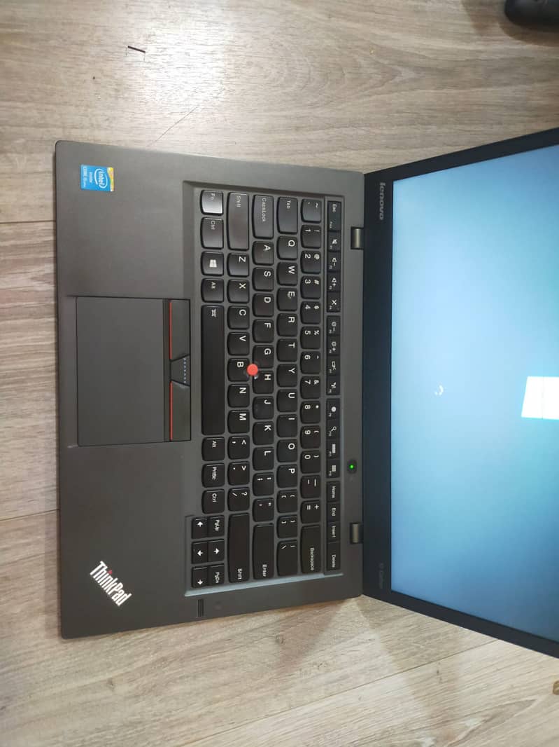 Lenovo ThinkPad X1 Carbon 20BS (i5 5th 8GB 256SSD) 14 FHD 1