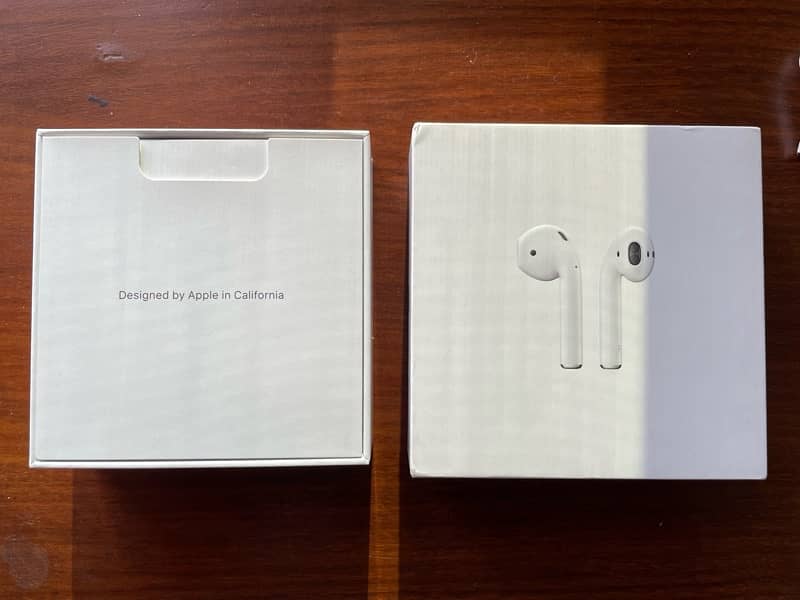 Apple AirPods 1st Generation - Earpieces/Earbuds and Box Only 2