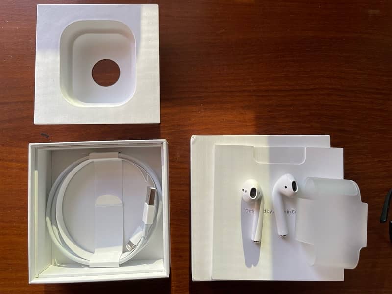 Apple AirPods 1st Generation - Earpieces/Earbuds and Box Only 4