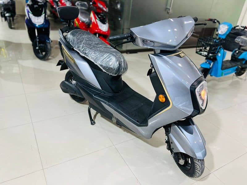 Electric Scootys at Factory Price 1